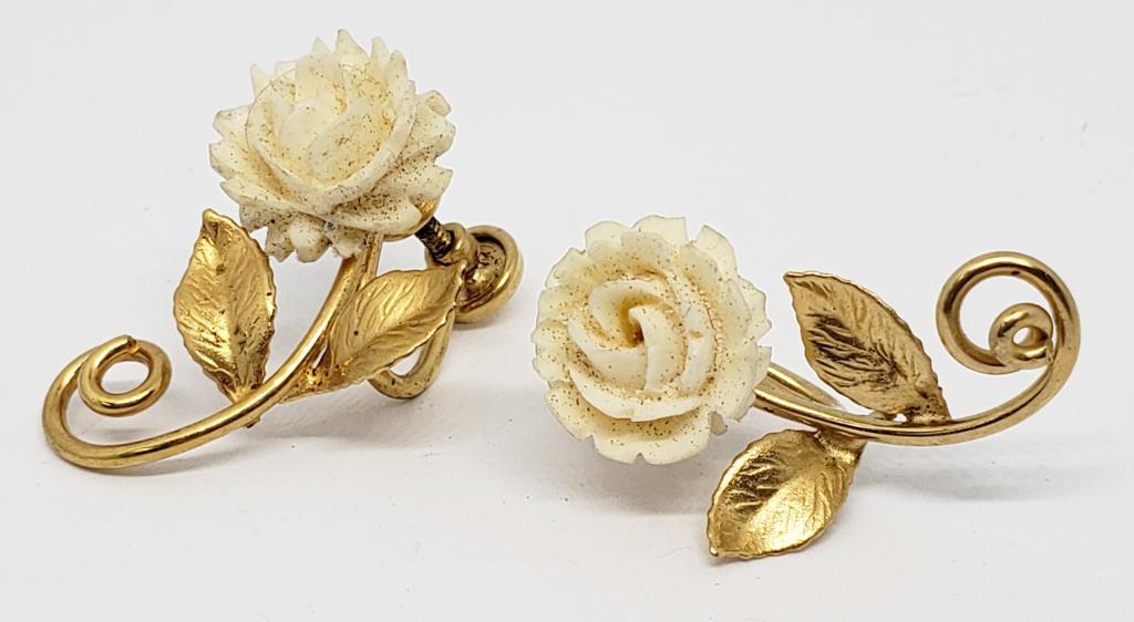 1/20 12K GF VTG ROSE TWIST BACK EARRINGS: POSSIBLE CARVE IVORY/BAKELITE ROSES