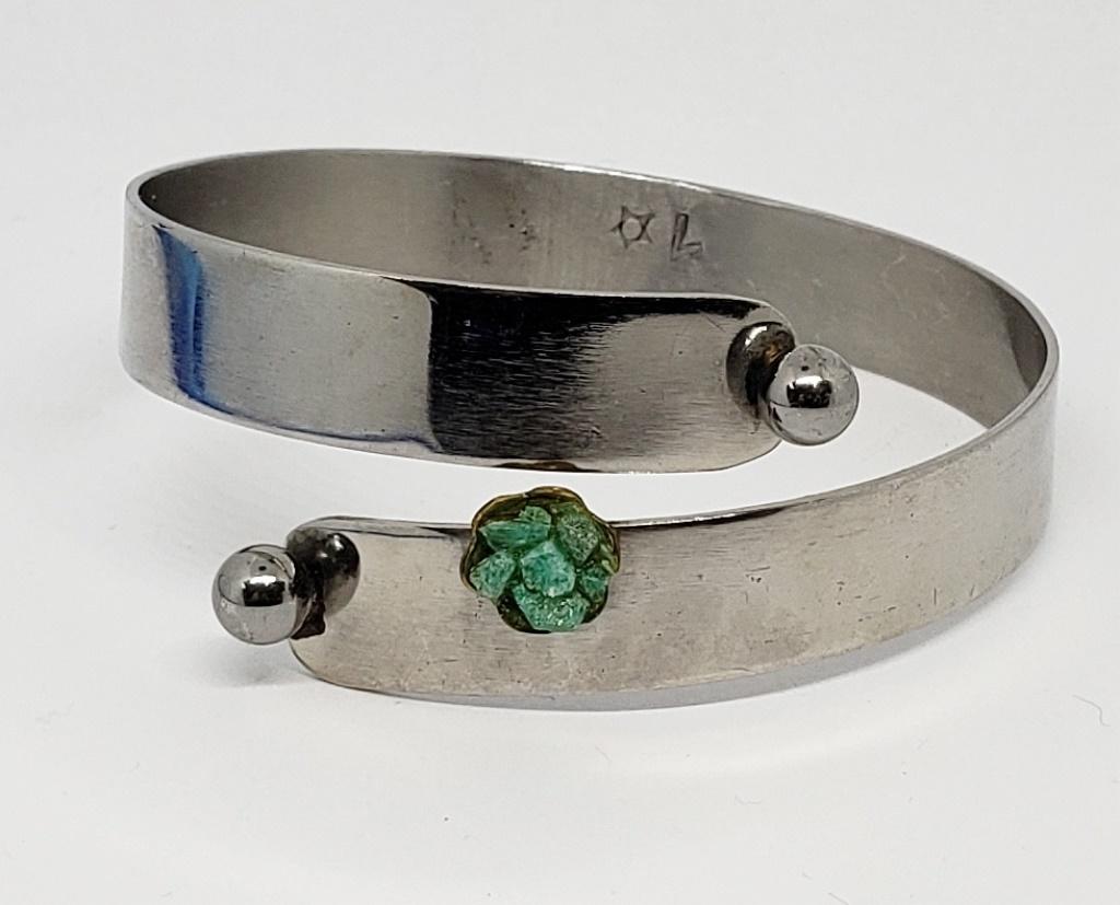 VTG SILVER TONED BANGLE BRACELET WITH (1 of 3)