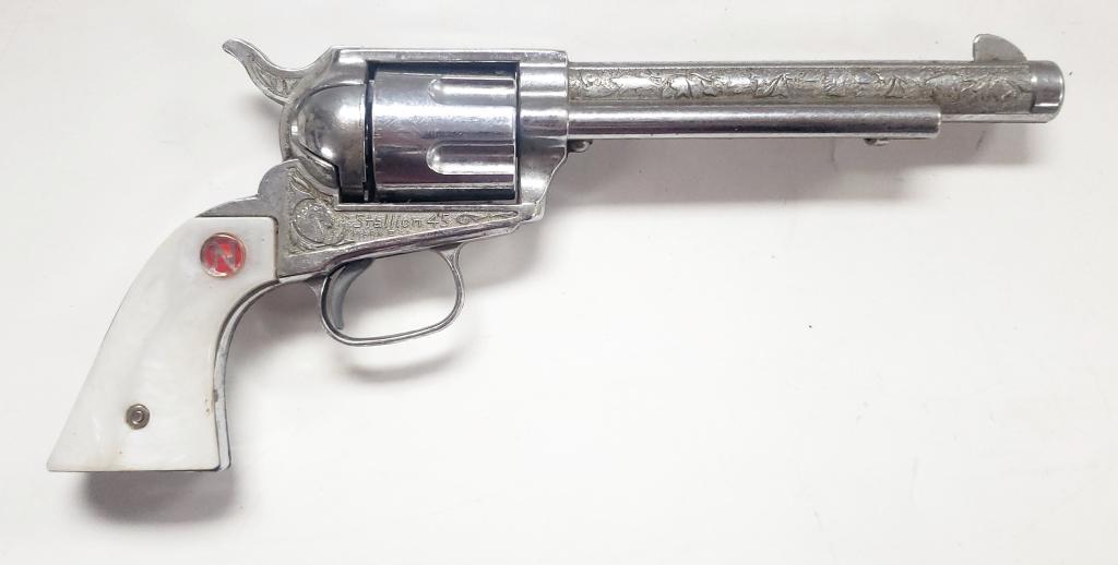 Nichols Stallion 45 MKII Diecast Toy Cap Gun: Trigger Not Working - White Handle - No cracks in handle - Complete