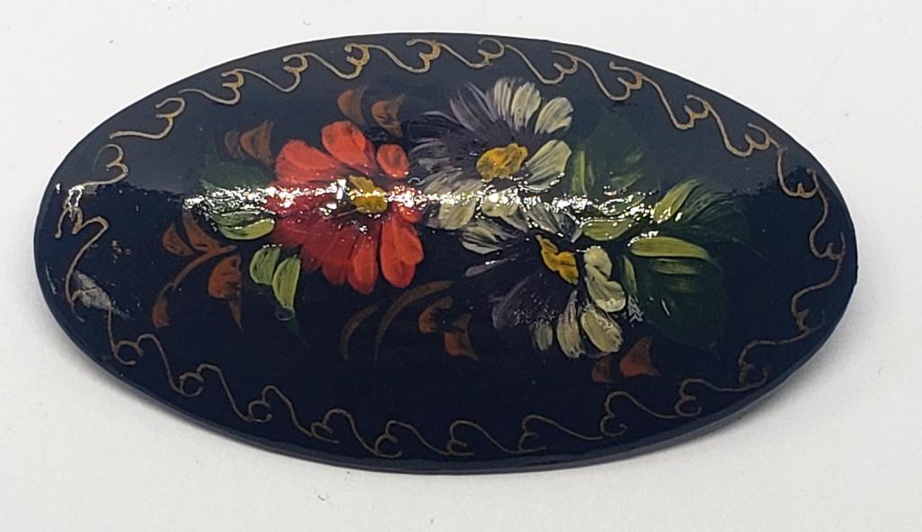 VINTAGE HAND PAINTED RUSSIAN BROOCH (1 of 4)