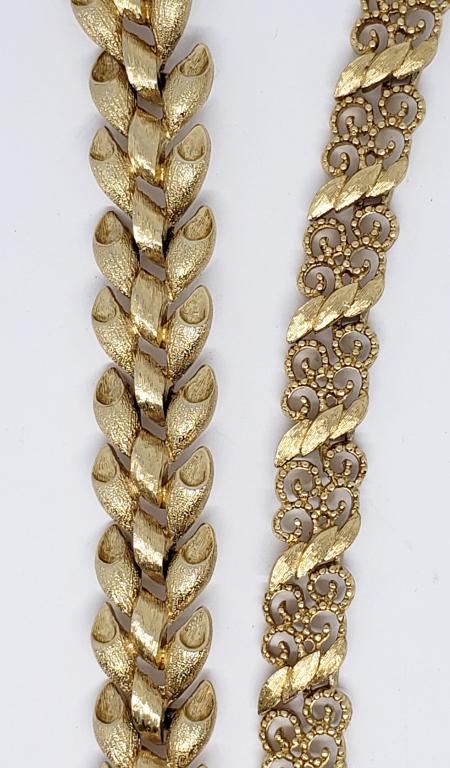 2-VINTAGE GOLD TONED MONET JEWELRY LOT:: (1)BRACELET & (1)NECKLACE