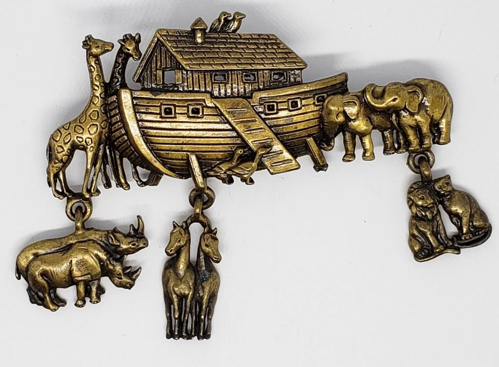 VINTAGE COPPER TONED JJ MARKED NOAHS ARK: BROOCH