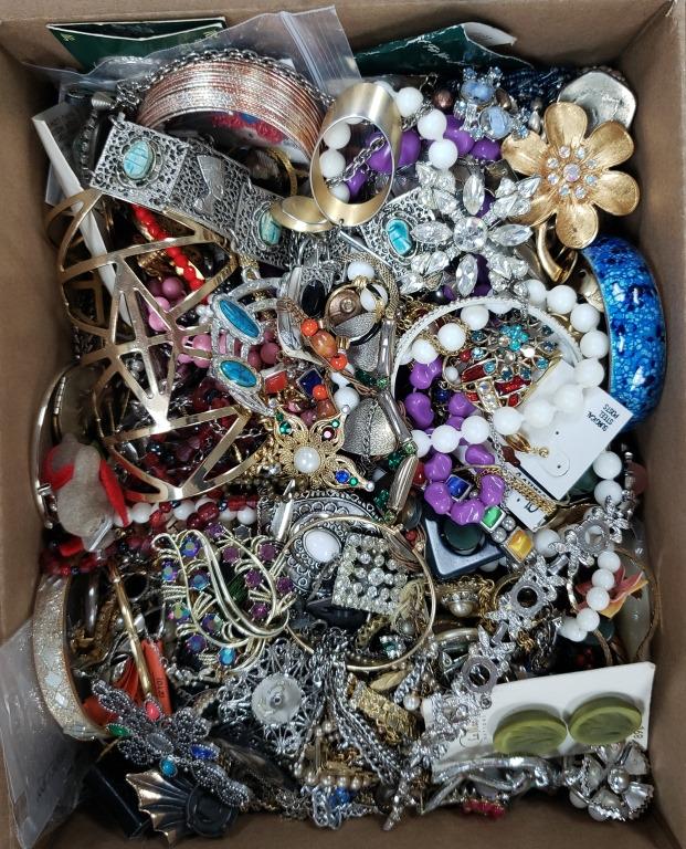 TREASURE HUNT BULK JEWELRY w/VINTAGE PIECES: EACH LOT is UNIQUE! ABSOLUTELY A TREASURE HUNT - SOME PIECES MISSING STONES or NEEDING REPAIRED - GREAT FOR THE PINTEREST / CRAFT PERSON. MANY ITEMS NAMED - MEDIUM FLAT RATE BOX FULL (Shipping is MED.