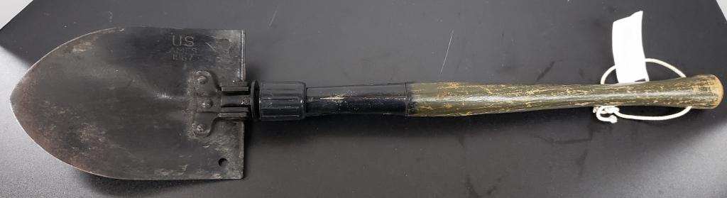 Vietnam Era US Army Entrenching Tool/Shovel (1 of 4)