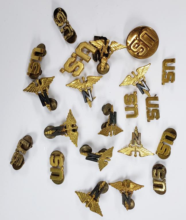 Various US Army Nurse Shoulder Insignia Sets (1 of 3)