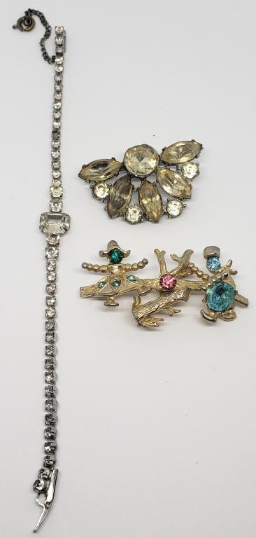 VTG RHINESTONES JEWELRY LOT: (1)BRACELET: (1)BROOCH (1)GOLD TONED SEESAW WITH RHINESTONES