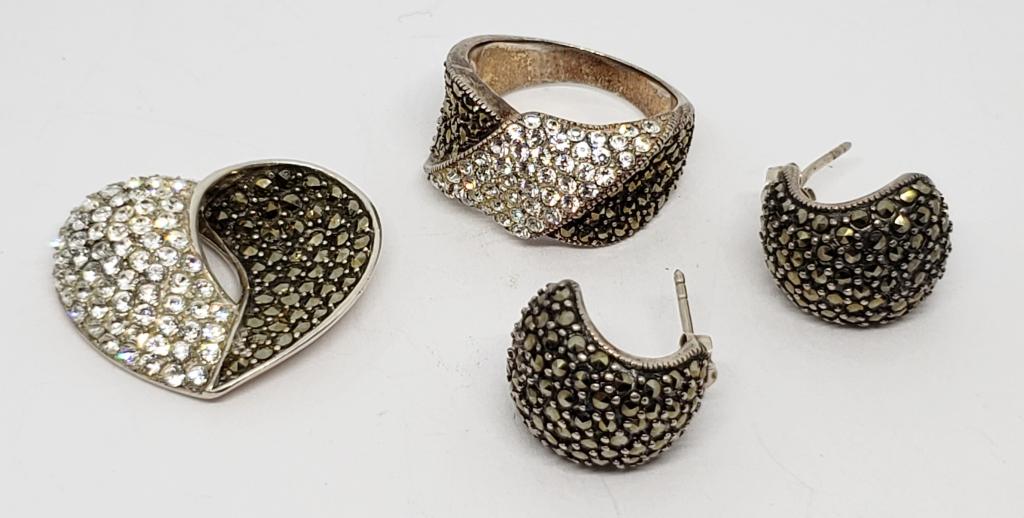 STERLING MARCASITE JEWELRY LOT: (1)HEART: PENDANT (1)PAIR OF PIERCED HOOP EARRINGS & (1)RING SIZE 8.5-TOTAL 13.4 DWT