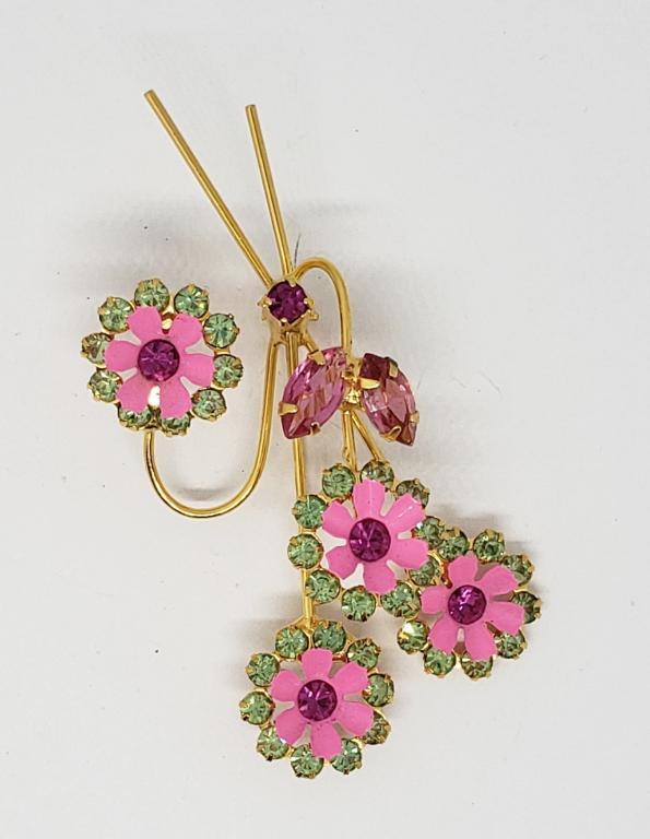 LOOKS NEW! GOLD TONED HOT PINK FLOWER BROOCH (1 of 5)