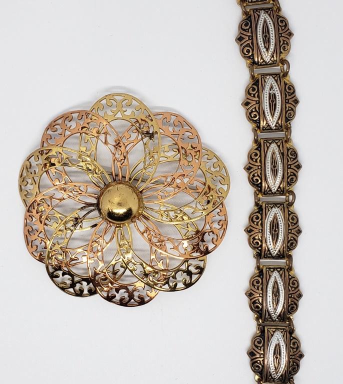 VINTAGE GOLD TONED AND COPPER JEWELRY LOT: (1 of 3)