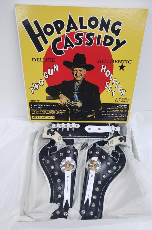 HOPALONG CASSIDY DELUXE TWO GUN/HOLSTER SET (1 of 6)