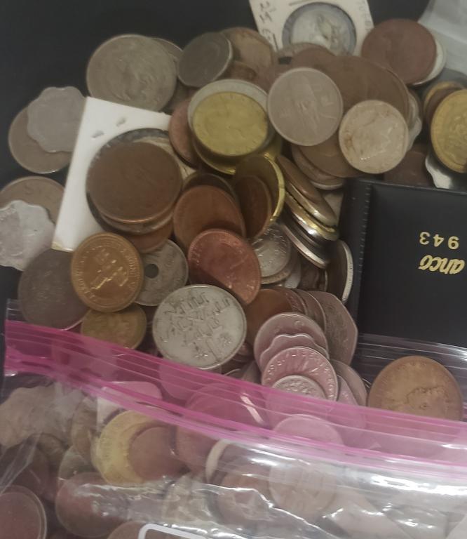 5 pounds FOREIGN COINS - GREAT MIX (1 of 2)