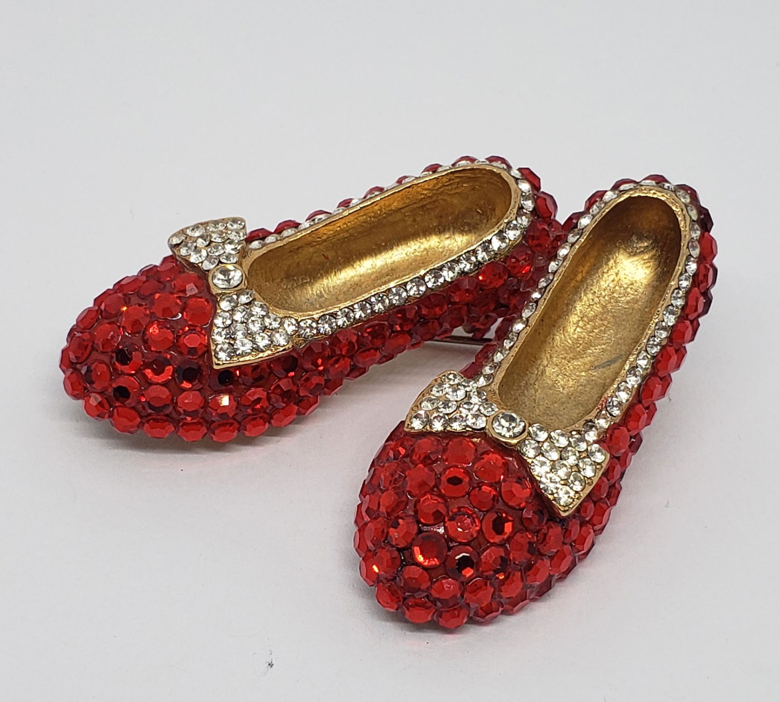 VINTAGE TARA SIGNED RUBY RED SLIPPERS BROOCH (1 of 7)