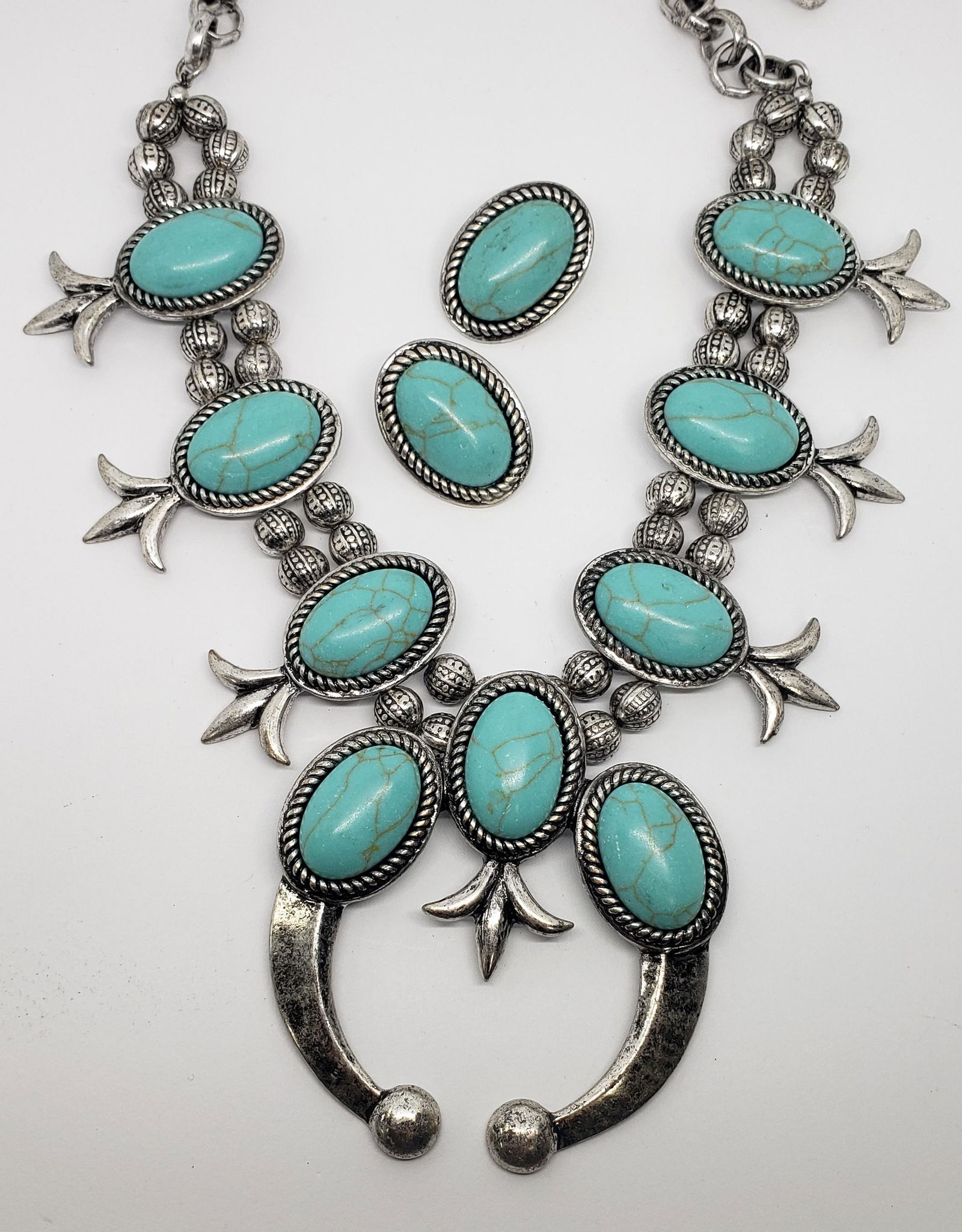 SET! SILVER TONED SQUASH BLOSSOM NECKLACE (1 of 4)