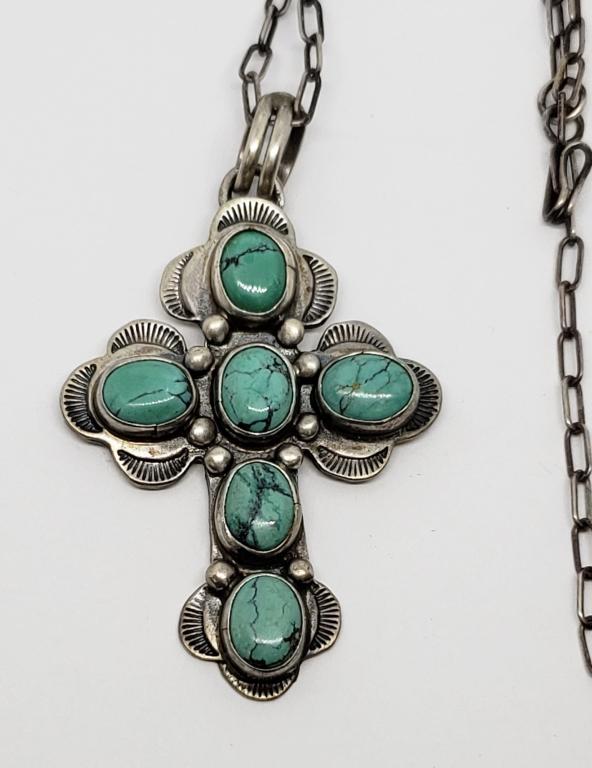 SOUTHWEST STERLING CROSS NECKLACE (1 of 5)