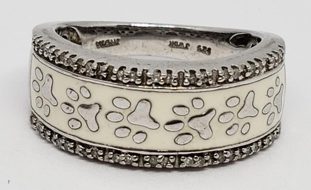 JWBR 925 INDIA PAW PRINT RING (1 of 4)