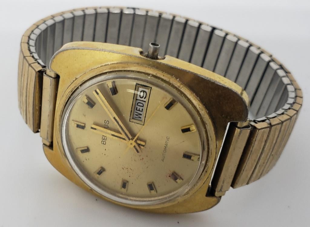 Vitage Benrus-Mechanical Winding Mens Watch (1 of 4)