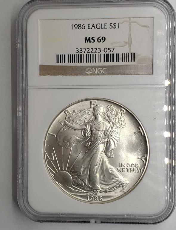 1986 American Silver Eagle NGC MS69 (1 of 4)