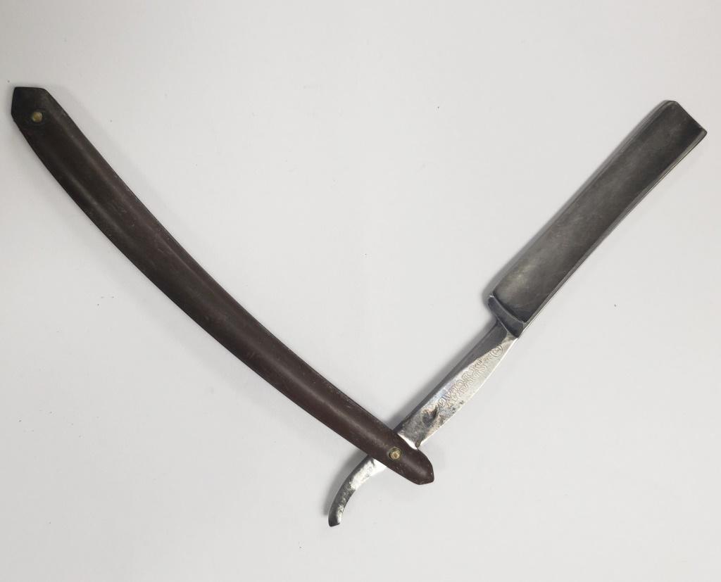 Antique Wade & Butcher Special Straight Razor (1 of 4)