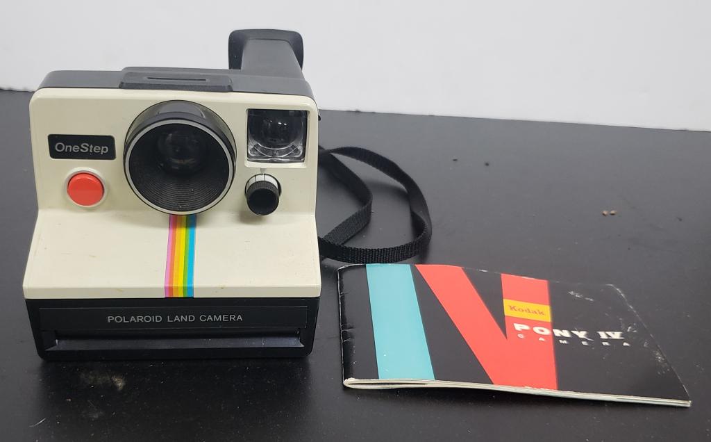 Vintage Polaroid Camera One Step (1 of 4)