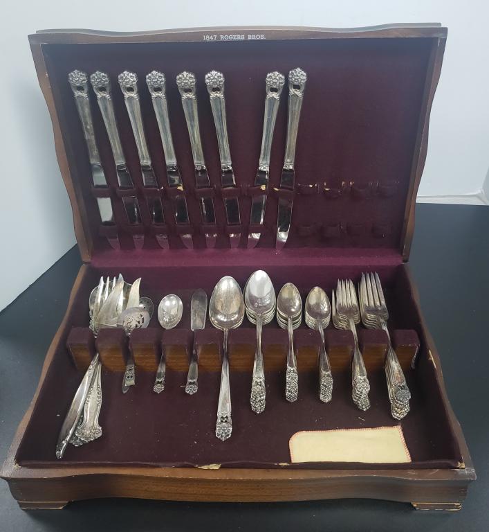 Antique Rogers Silverplate Set - Incomplete (1 of 3)