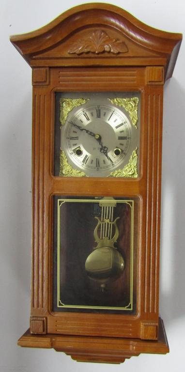 31 DAY CHIME WALL CLOCK w/KEY (1 of 7)