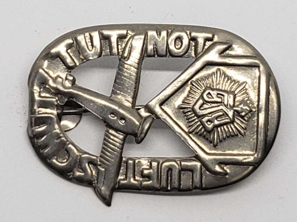 WWII German Luftschutz Tut Not Tinnie Pin (1 of 2)
