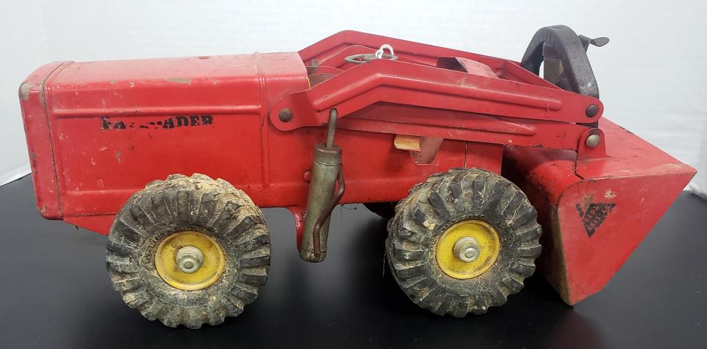 Vintage Red Nylint Payloader Toy Tractor (1 of 10)