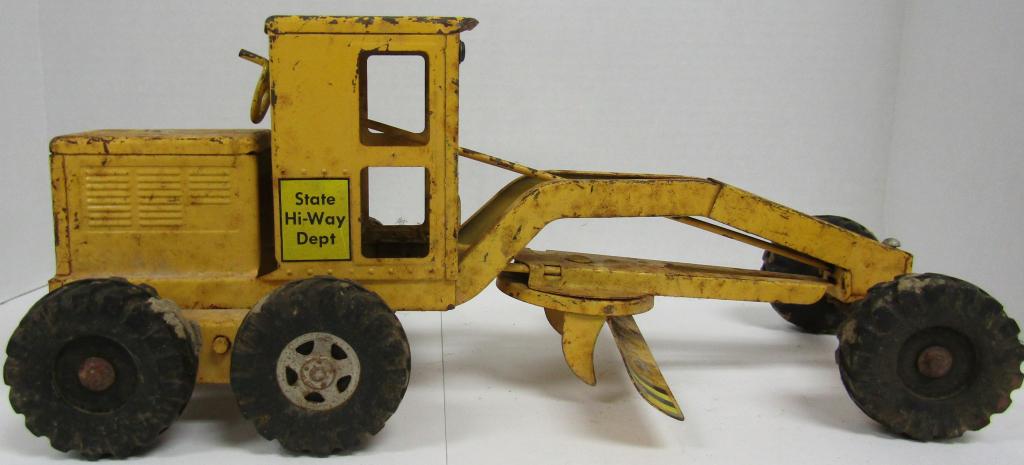 TONKA STATE HI-WAY DEPT ROAD GRADER: 17" LONG