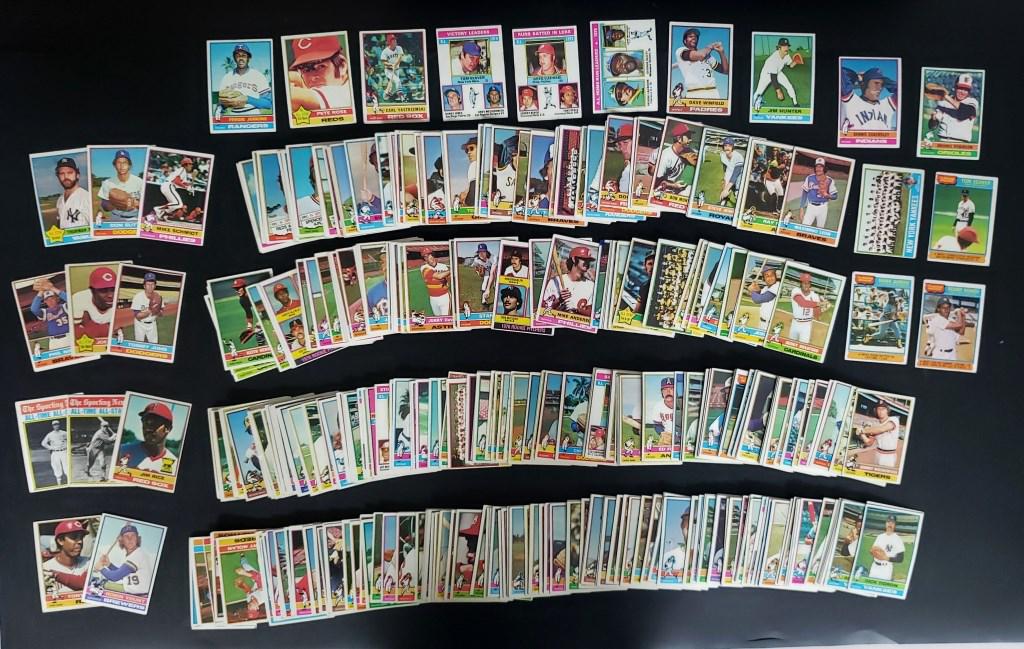 1976 TOPPS BASEBALL STARTER SET (371cds) (1 of 8)