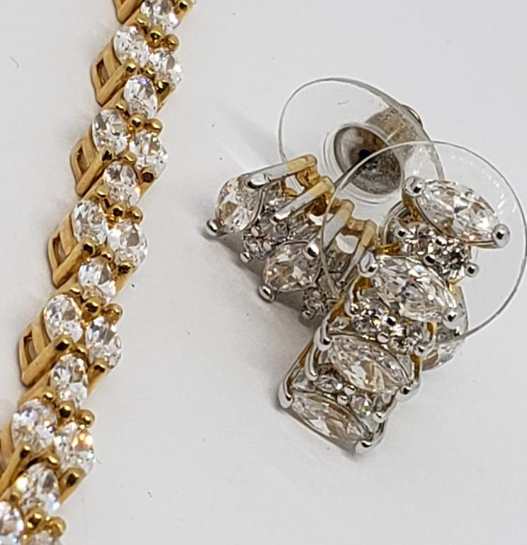LOOKS NEW! SET! GOLD TONED RHINESTONE TENNIS: BRACELET WITH MATCHING PAIR PIERCED EARRINGS