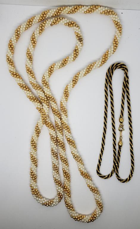 2-VINTAGE NECKLACES: (1)TRIFARI GOLD TONED (1 of 3)