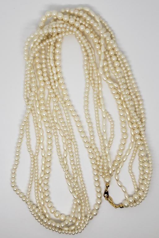VINTAGE PAT 537986 MULTI LAYERED CULTURED: PEARL NECKLACE WITH GOLD TONED CLASP