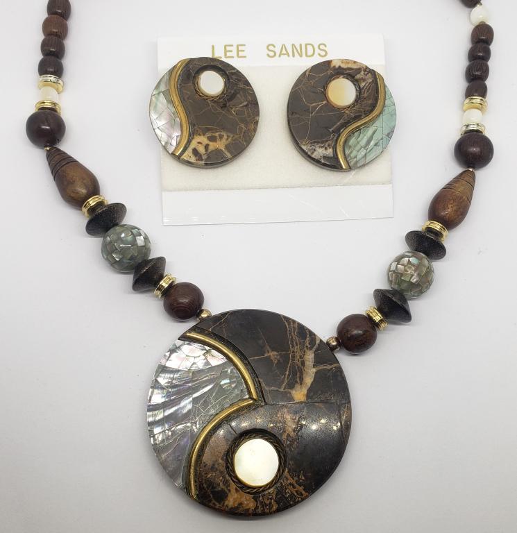 SET! LEE SANDS SHELL AND MOTHER OF PEARL (1 of 4)