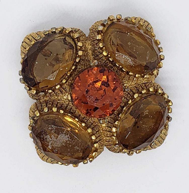 VINTAGE CORO GOLD TONED SQUARE BROOCH WITH (1 of 5)