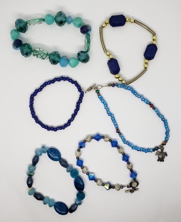 6-VINTAGE BLUE AND TURQUOISE BEADED STRETCHY (1 of 3)