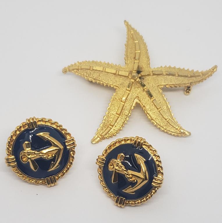 VINTAGE GOLD TONED NAUTICAL JEWELRY LOT: (1 of 3)