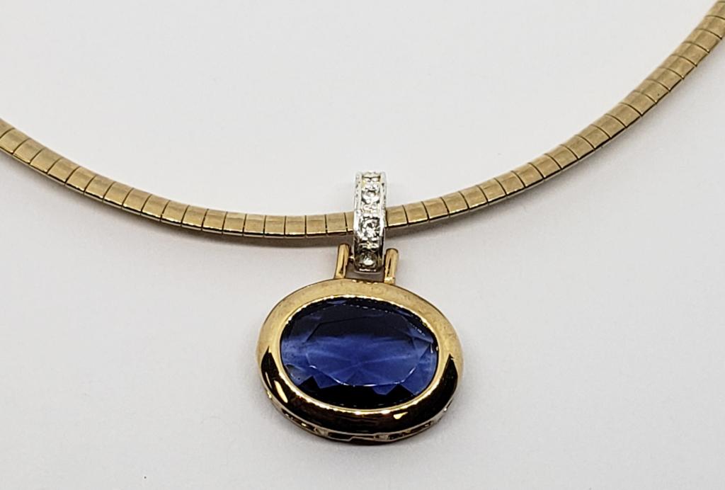 VINTAGE AVON GOLD TONED CACOON CHAIN WITH (1 of 4)