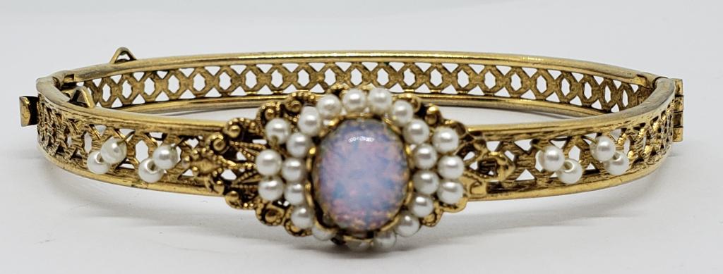 VINTAGE GOLD TONED HINGED BRACELET WITH (1 of 4)