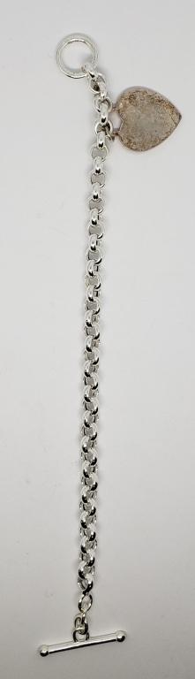 ROLO STERLING BRACELET w/HEART CHARM: 8" LONG - TOGGLE LATCH (10.1 DWT)
