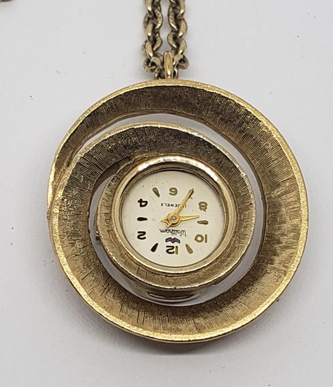 WALTHAM 17j PENDANT WATCH GOLD TONE (1 of 4)