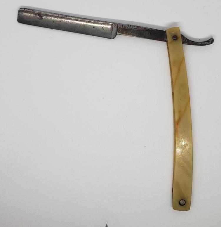 Antique C Klauberg & Bros. NY Straight Razor (1 of 3)