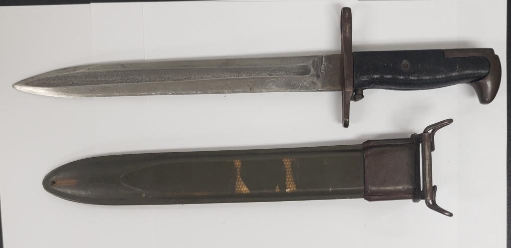 WWII PAL US Army Bayonet W/Scabbard (1 of 7)