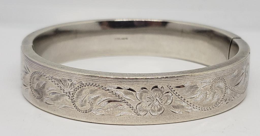 ETCHED HINDGED STERLING BRACELET (1 of 5)