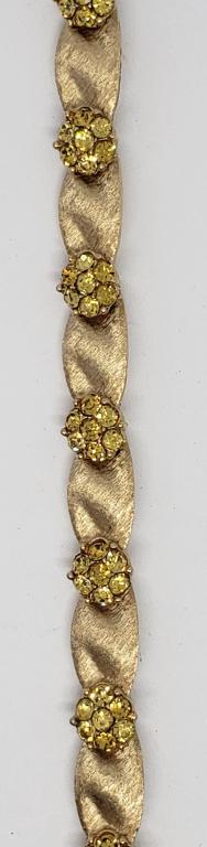 VTG TRIFARI GOLD TONED PANEL BRACELET WITH (1 of 6)