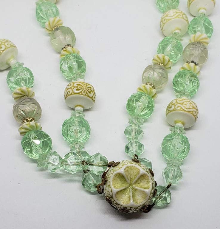 VINTAGE LIME GREEN BEADED DOUBLE STRANDED (1 of 3)