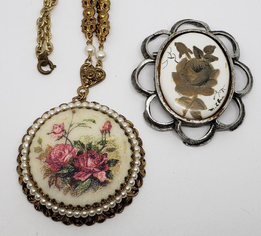 VINTAGE GOLD TONED ROSE NECKLACE WITH FILIGREE (1 of 4)