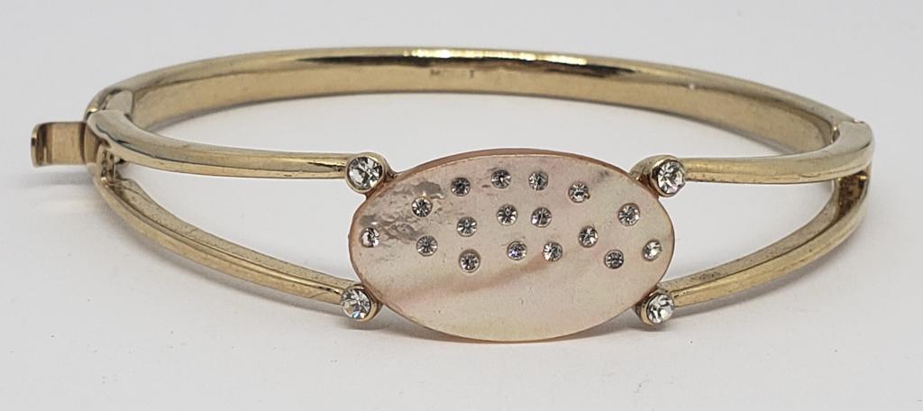 VINTAGE MONET GOLD TONED HINGED BANGLE (1 of 5)