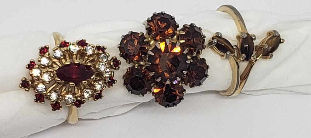 3-VINTAGE GOLD TONED FASHION RINGS: (1)18K HE (1 of 6)