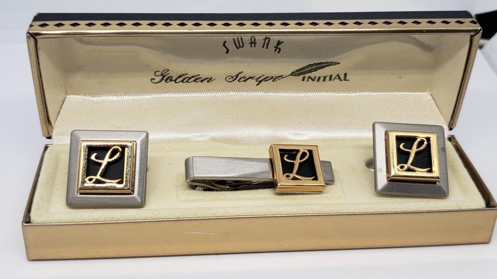 NIB! SET! VTG SWANK GOLDEN SCRIPT INITIAL "L" (1 of 2)