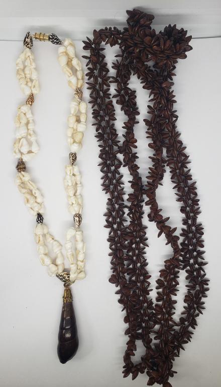 VINTAGE MULTI STRANDED SEASHELL NECKLACE (1 of 3)